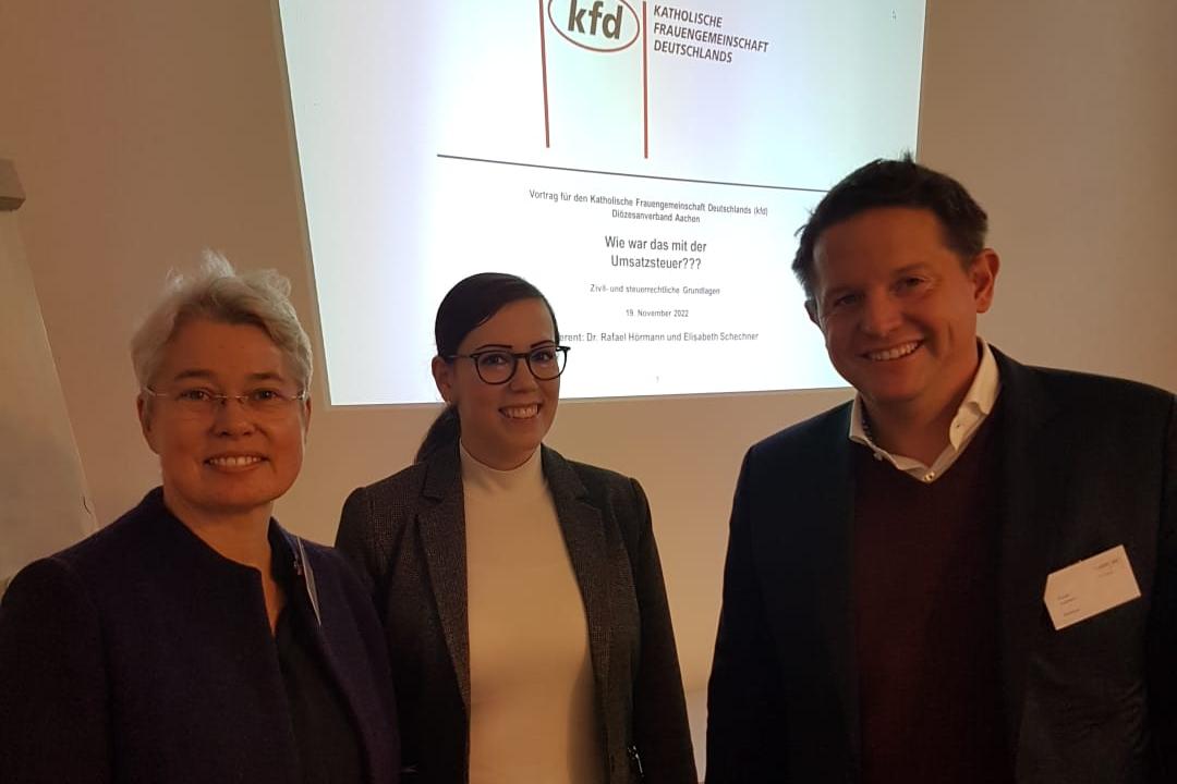 v.l.n.r.: Jutta Flüthmann, Elisabeth Schechner, Dr. Raphael Hörmann