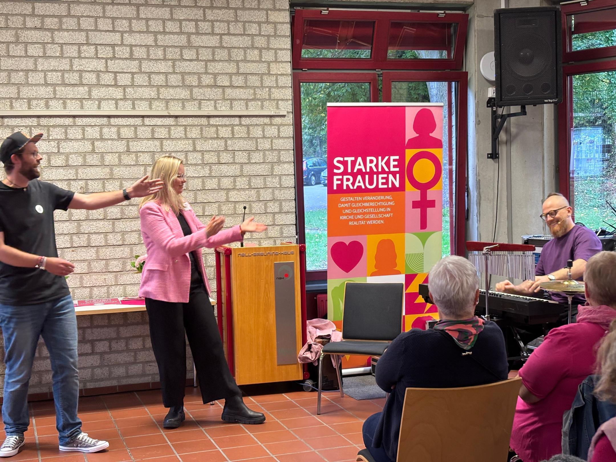 Die Darsteller*innen von 'Impronym' beim kfd-Diözesantag 2025