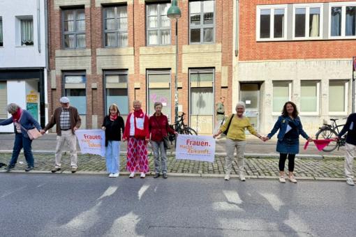 Menschenkette Es brennt (3)