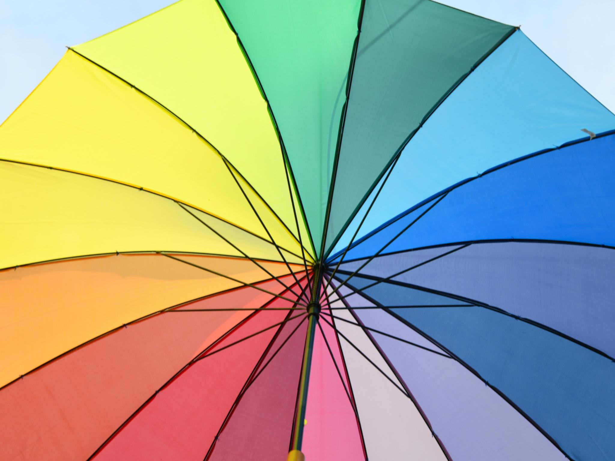 Regenbogenschirm_by_Wolfgang_Cibura_pfarrbriefservice.jpg