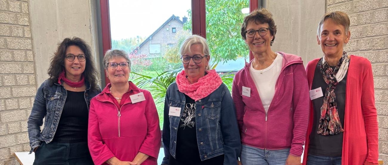 Verabschiedung der kfd-Vorstandsmitglieder Marie-Theres Jung, Vera Koerfer, Gisela Bougé, Barbara Verholen und Hella Fuchte