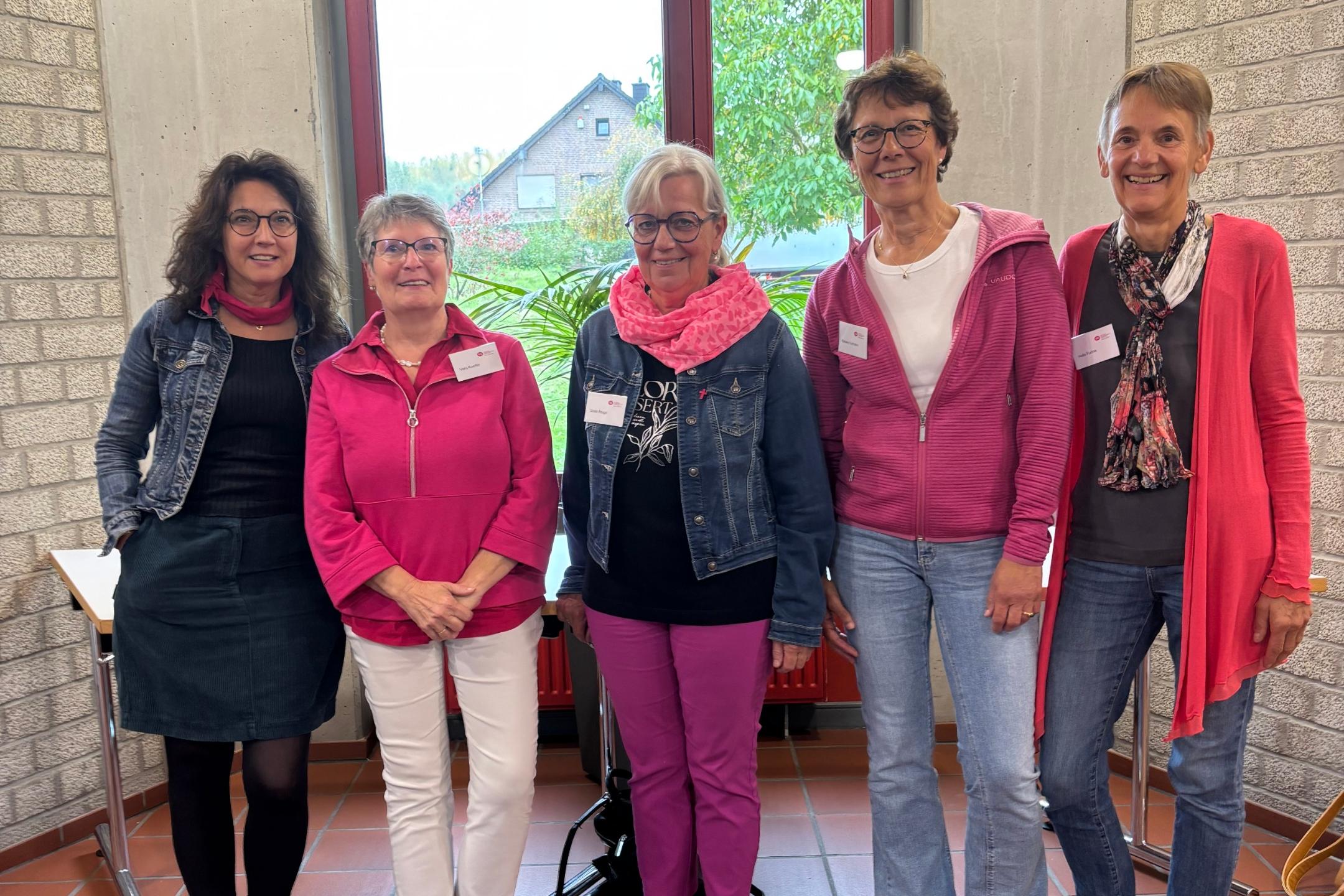 Verabschiedung der kfd-Vorstandsmitglieder Marie-Theres Jung, Vera Koerfer, Gisela Bougé, Barbara Verholen und Hella Fuchte