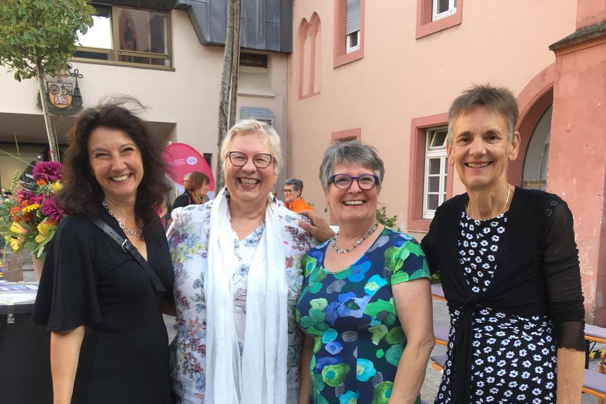 Diözesanvorstand kfd Aachen bei der Bundesversammlung 2025 (v.l.n.r.) Marie-Theres Jung, Regina Schulz, Vera Koerfer und Hella Fuchte