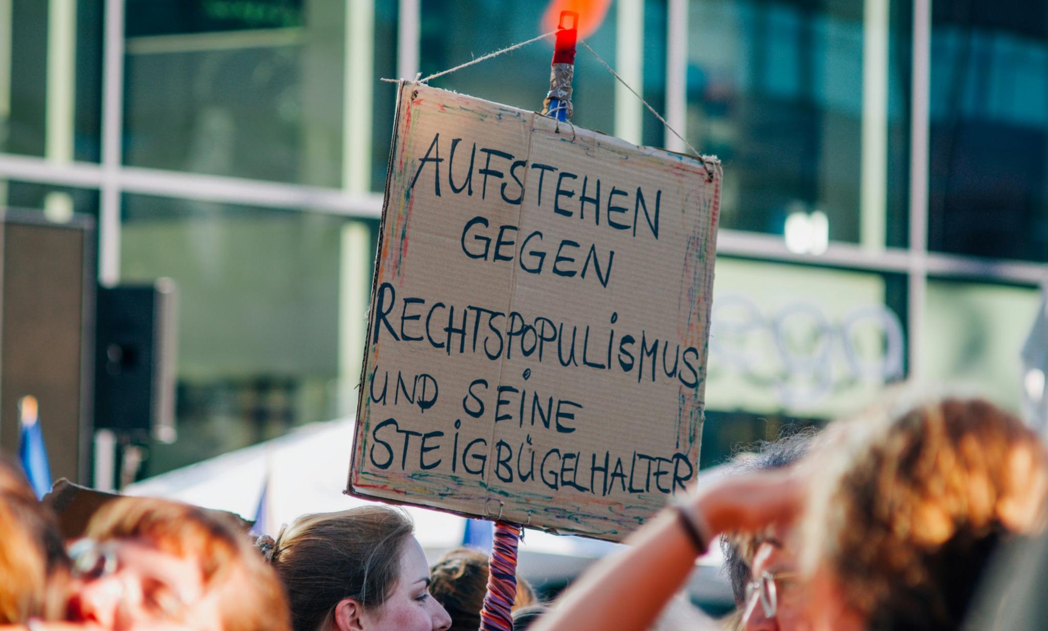 christian-lue-3iWwIksq1tw-unsplash
