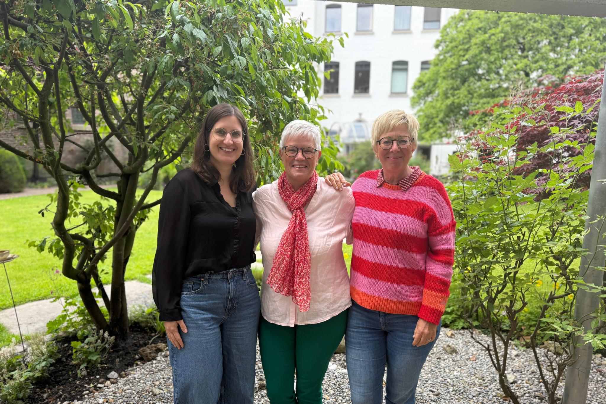 kfd-Diözesanvorstand Aachen: Yasmin Raimundo, Gabriele Vogt, Dr. Claudia Kolletzki (v. l. n. r.)